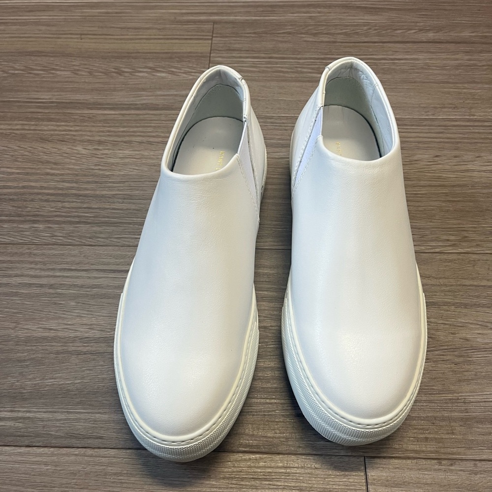 Want Les Essentiels slip in ladies shoes